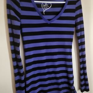 Striped v neck long sleeve